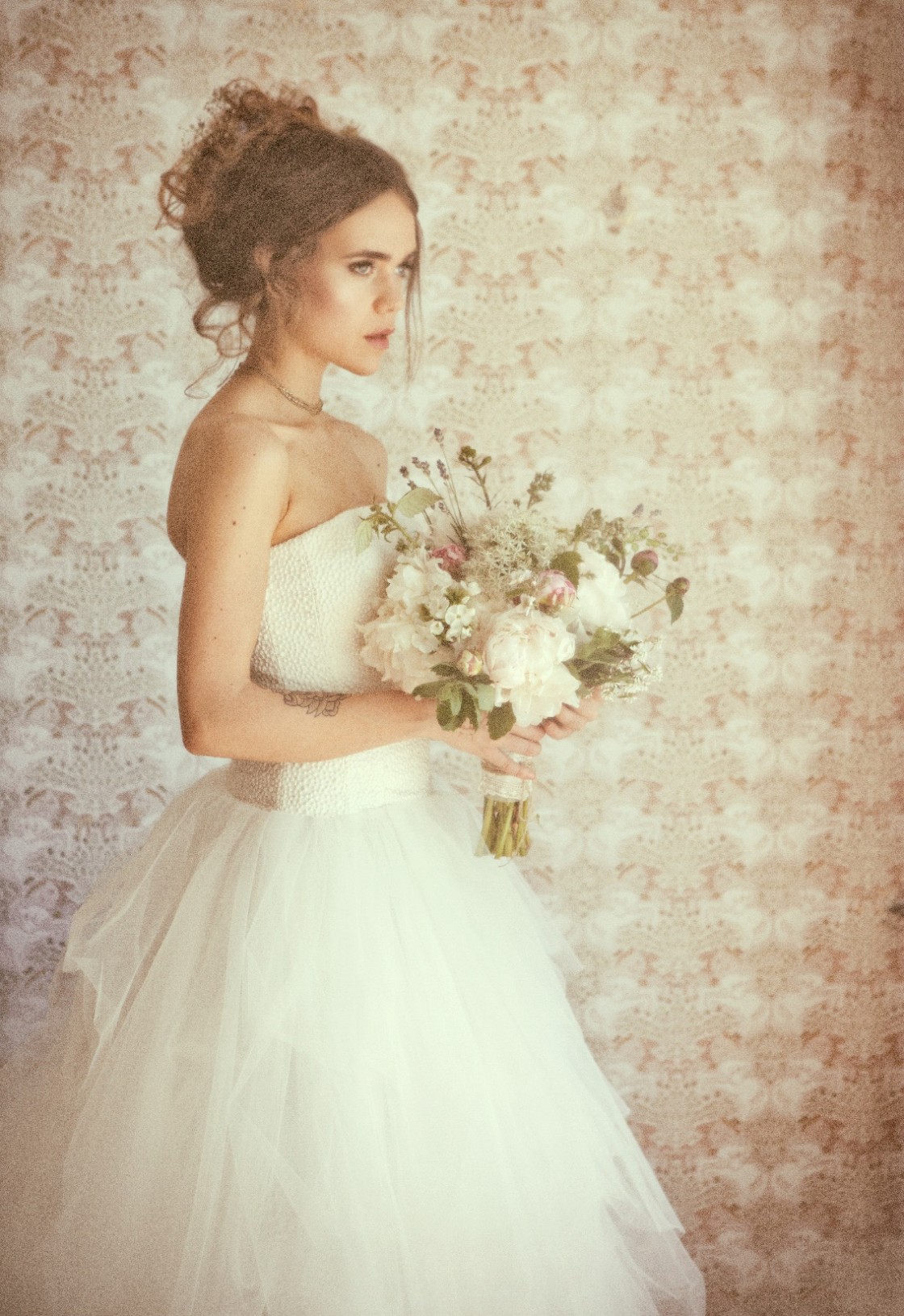 Hair & Make-Up: Sandy Ullrich, Foto: Claudia Gerhard, Model: Franziska Charlotte, Kleid: Anne Wolf Brautkleider